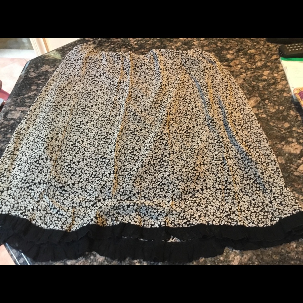 APRIL WHY NOT     Skirt Black and gray Sz xl